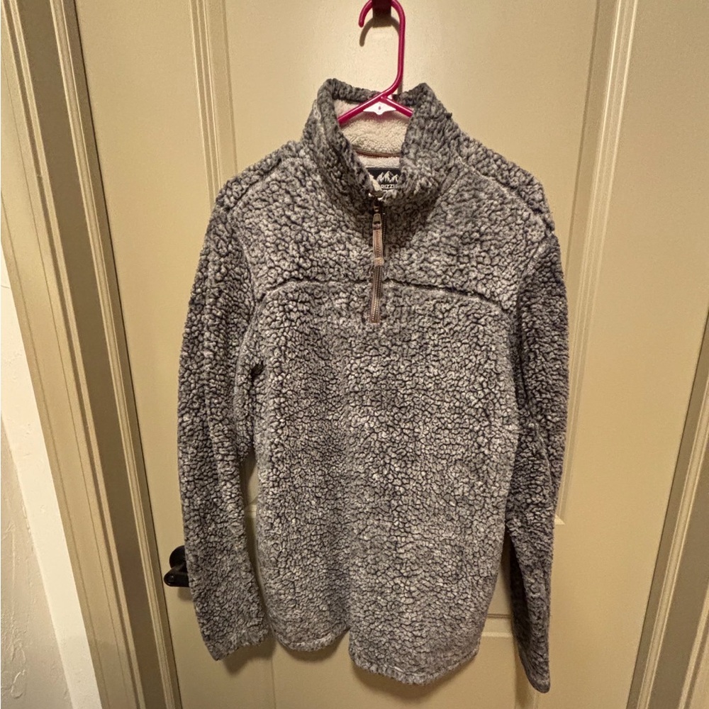 Unisex pullover sweatshirt